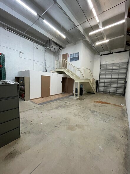 More Photos Of 5900 NW 99th Ave, Miami Light Distribution For Lease