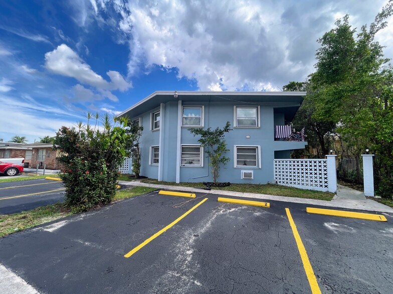 More Photos Of 3760 SW 1st St, Fort Lauderdale Apartments For Sale