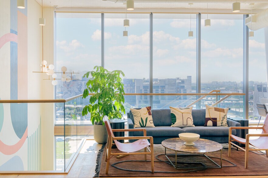 More Photos Of 252 NW 29th St, Miami Coworking Space