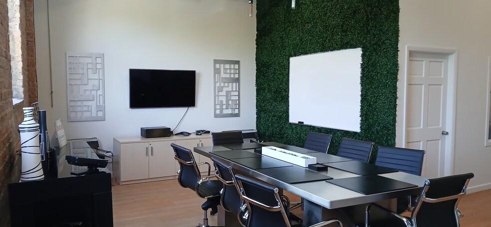 More Photos Of 4256 N Ravenswood Ave, Chicago Loft Creative Space For Lease