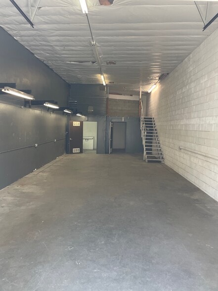 More Photos Of 10919 Randall St, Sun Valley Warehouse For Lease