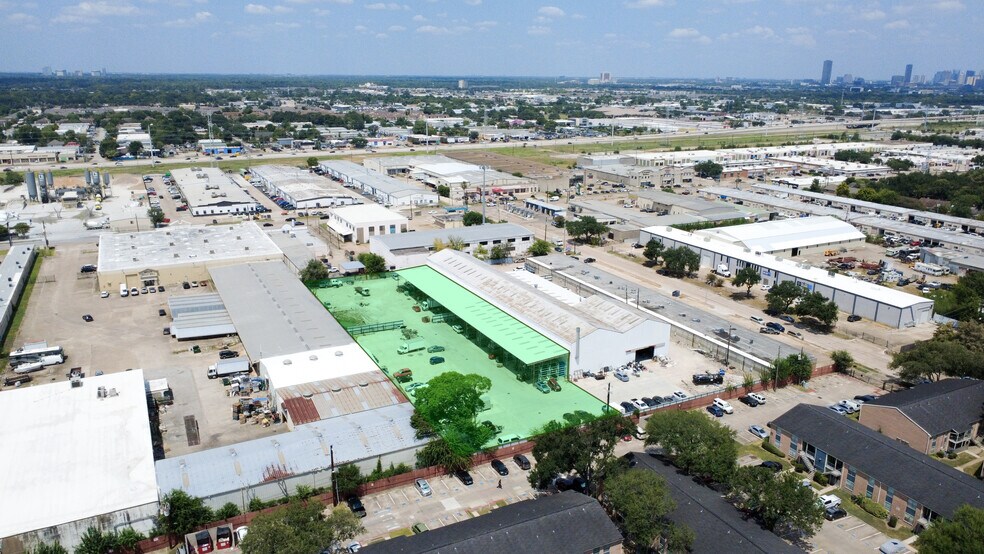More Photos Of 5890 Allday Dr, Houston Manufacturing For Lease