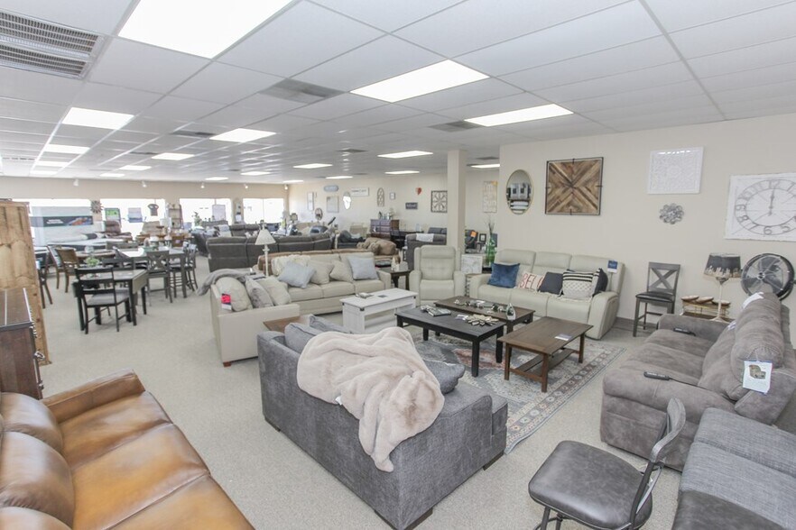 More Photos Of 2727 Andrews Hwy, Odessa General Retail For Sale