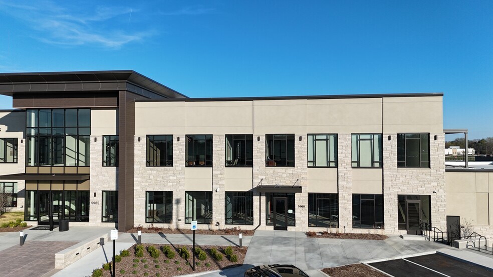 More Photos Of SR 32 & Promenade of Noblesville Pkwy @ Promenade of Noblesville Pkwy, Noblesville Office For Lease