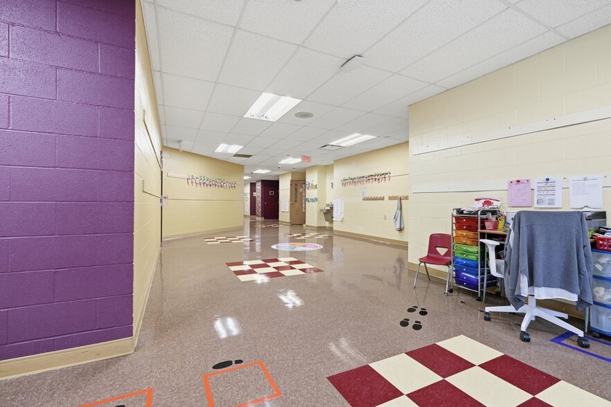 More Photos Of 221 E 12th Ave, Homestead Schools For Lease