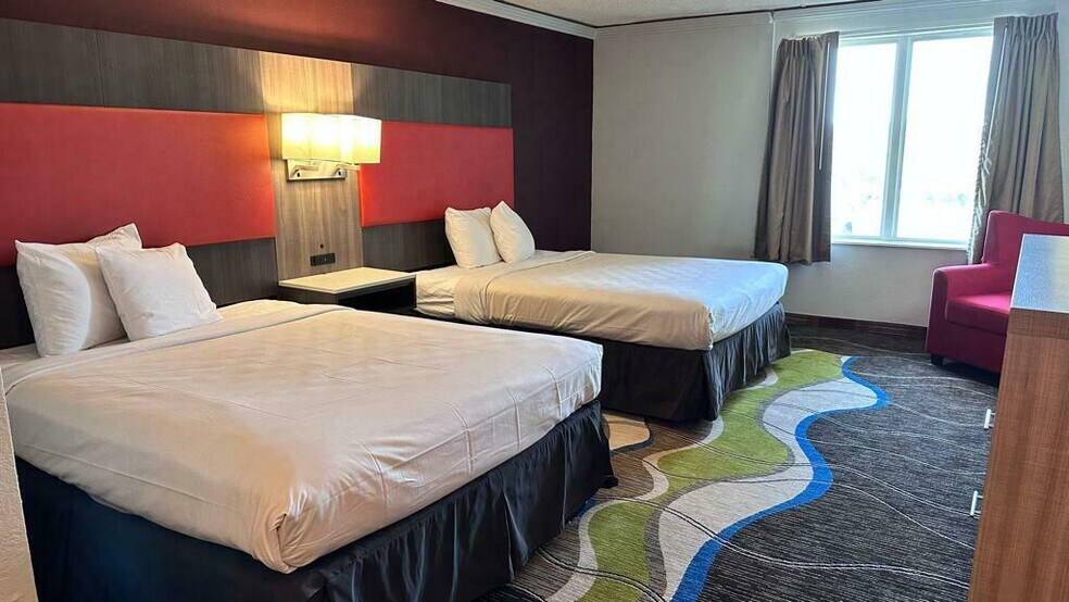 More Photos Of 4142 S Noland Rd, Independence Hotel For Sale