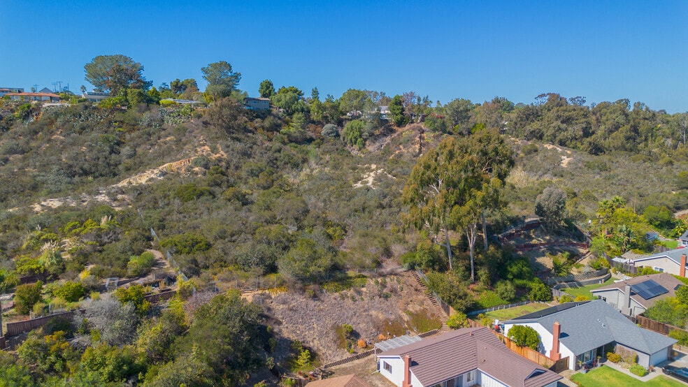 More Photos Of 0 Crest Dr, Encinitas Land For Sale