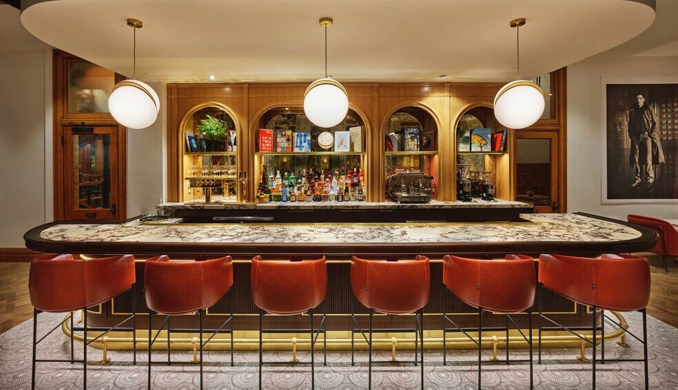 More Photos Of 300-310 S Broadway, Los Angeles Office For Lease