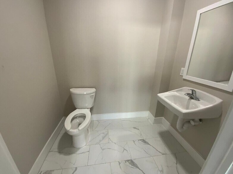 More Photos Of 120 Elm St, Newark Apartments For Lease