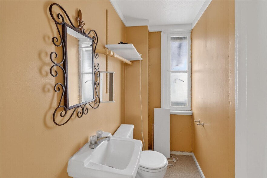 More Photos Of 135 E Main St, Woodville Storefront Retail Residential For Sale