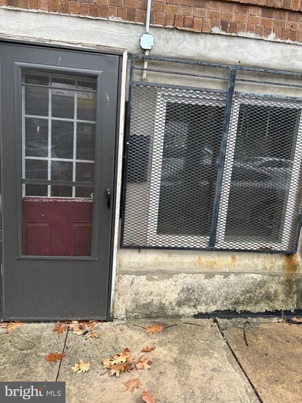 Primary Photo Of 5748 Chestnut St, Philadelphia Storefront For Lease