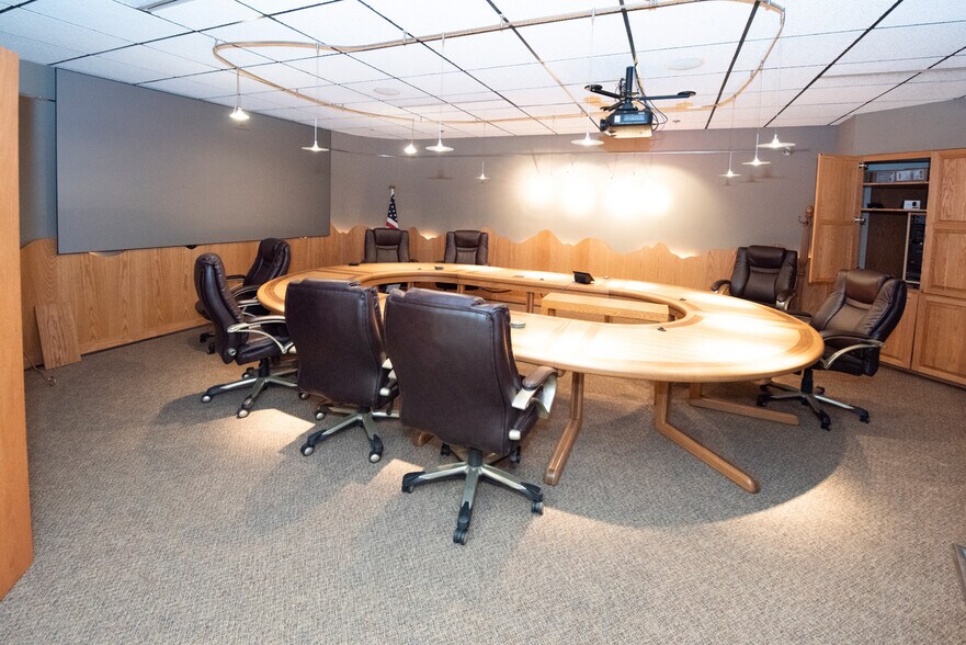 More Photos Of 201 E 56th Ave, Anchorage Office For Sale