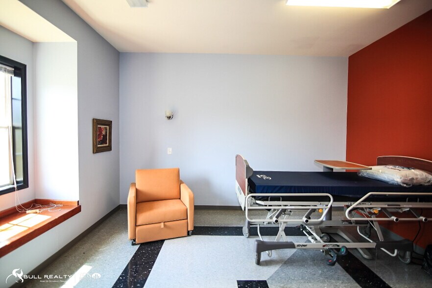 More Photos Of 22 Madras Pky, Newnan Healthcare For Lease