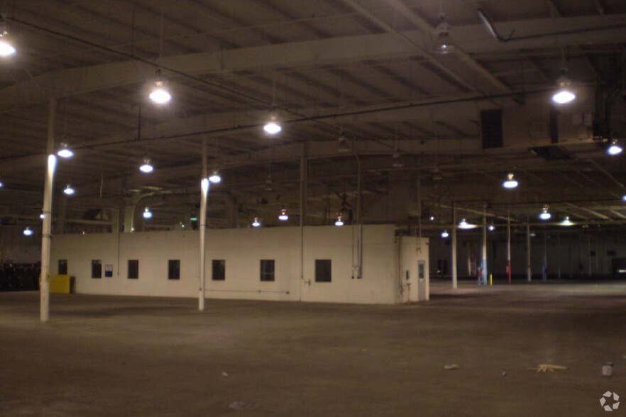 More Photos Of 500 N Rangeline Rd, Morristown Manufacturing For Sale