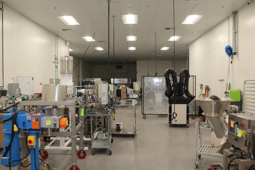 More Photos Of 1325 E El Segundo Blvd, El Segundo Food Processing For Lease