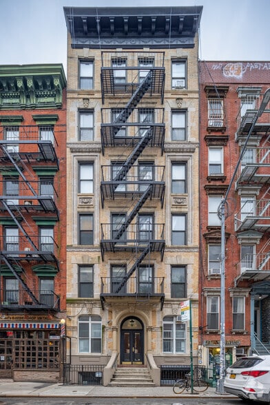 More Photos Of 348 E 9th St, New York Apartments For Lease