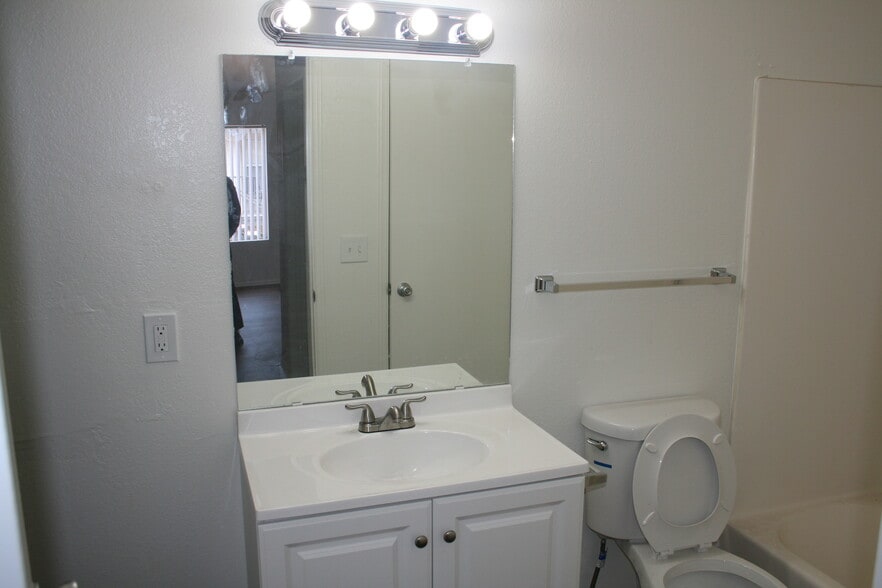 More Photos Of 2200 Las Brisas Way, Sierra Vista Apartments For Sale