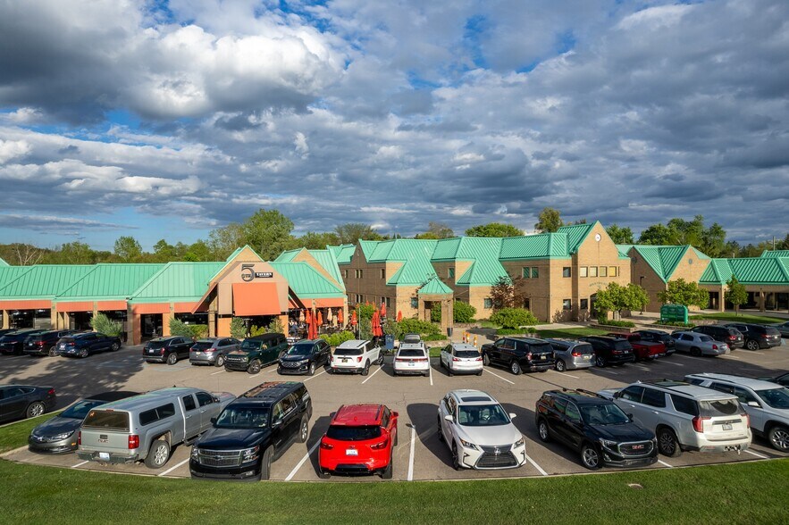 More Photos Of 7210 N Main St, Clarkston Medical For Lease