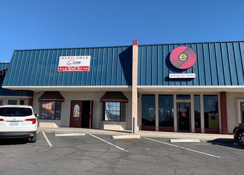 More Photos Of 126 Shadow Mountain Dr, El Paso Restaurant For Lease