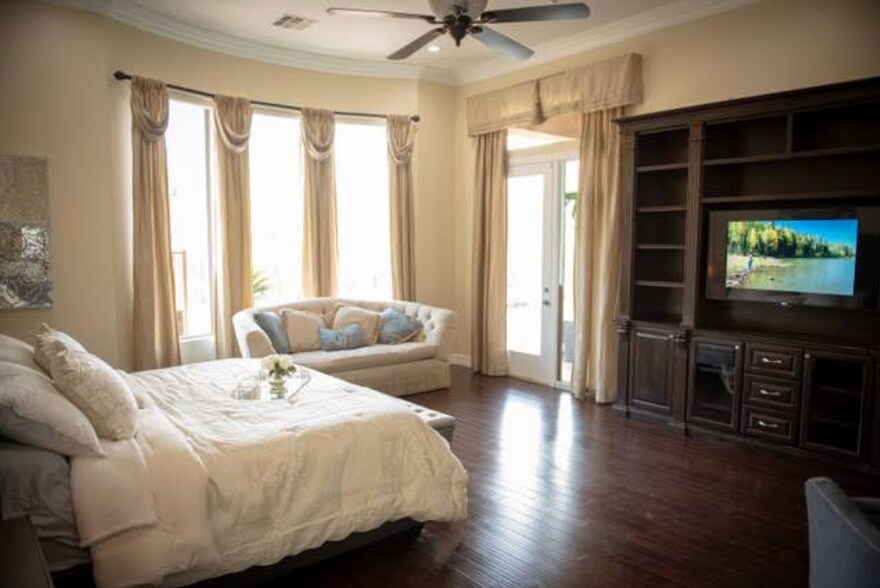 More Photos Of 42120 N Mountain Cove Dr, Anthem Assisted Living For Sale
