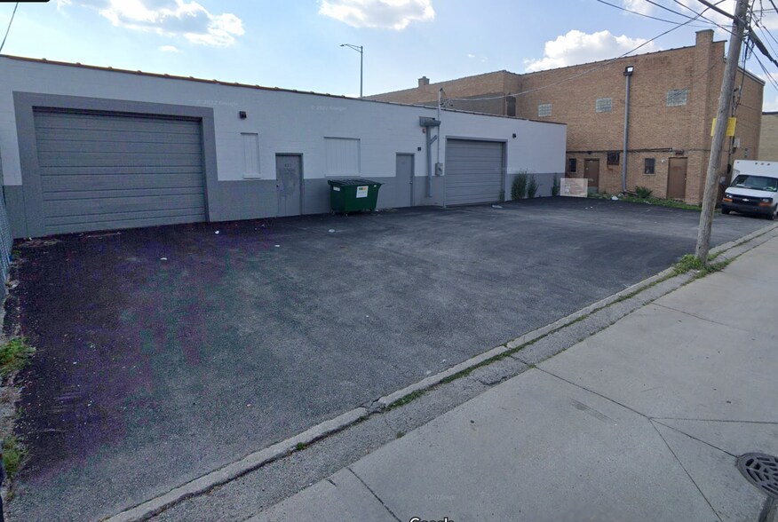 More Photos Of 419-423 Mannheim Rd, Bellwood Warehouse For Sale