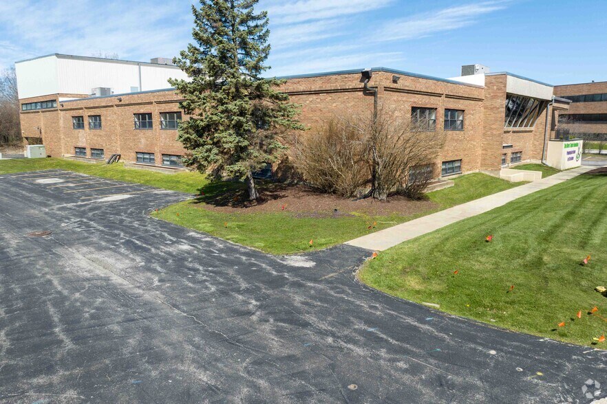 More Photos Of 20080 Governors Dr, Olympia Fields Office For Sale