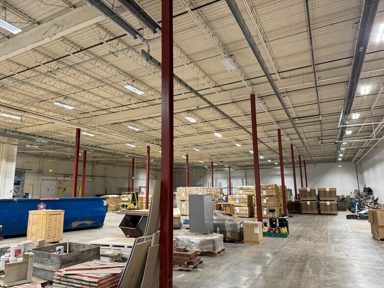 More Photos Of 105 Flessner Ave, Rantoul Warehouse For Lease