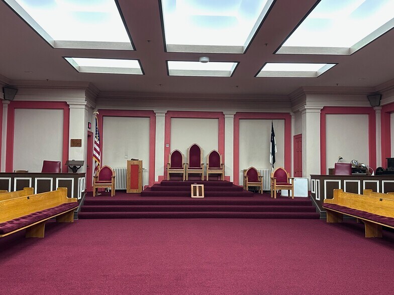 More Photos Of 213 W Chestnut St, Lancaster Lodge Meeting Hall For Sale