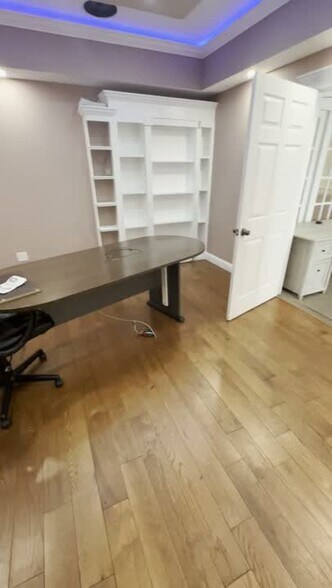 Primary Photo Of 147-151 W Merrick Rd, Freeport Medical For Lease