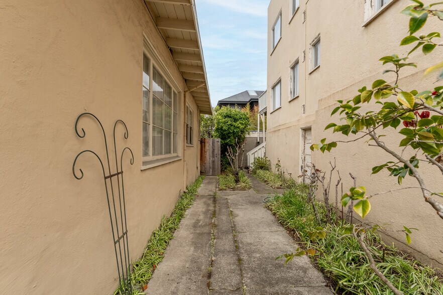 More Photos Of 1841-1843 Cedar St, Berkeley Apartments For Sale