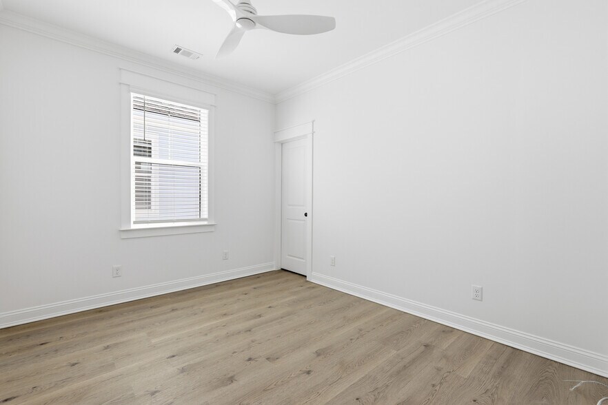 More Photos Of , Savannah Specialty For Sale