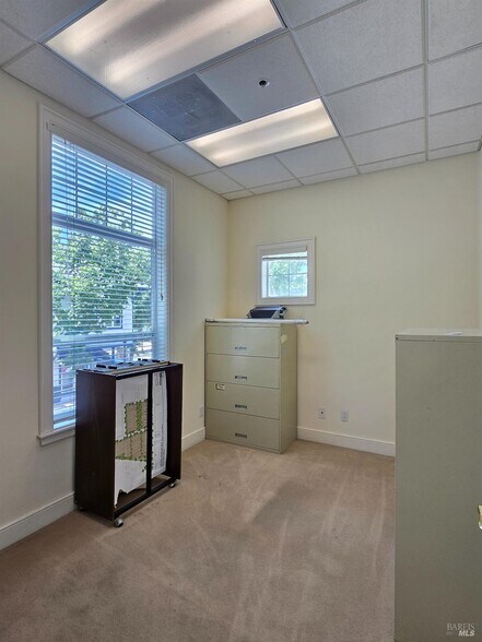 More Photos Of 710 Kellogg St, Suisun City Office Residential For Lease