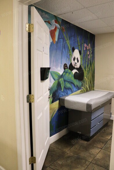 More Photos Of 8225 Normandy Blvd, Jacksonville Medical For Sale