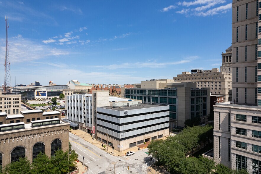 More Photos Of 133 S 11th St, Saint Louis Office For Lease