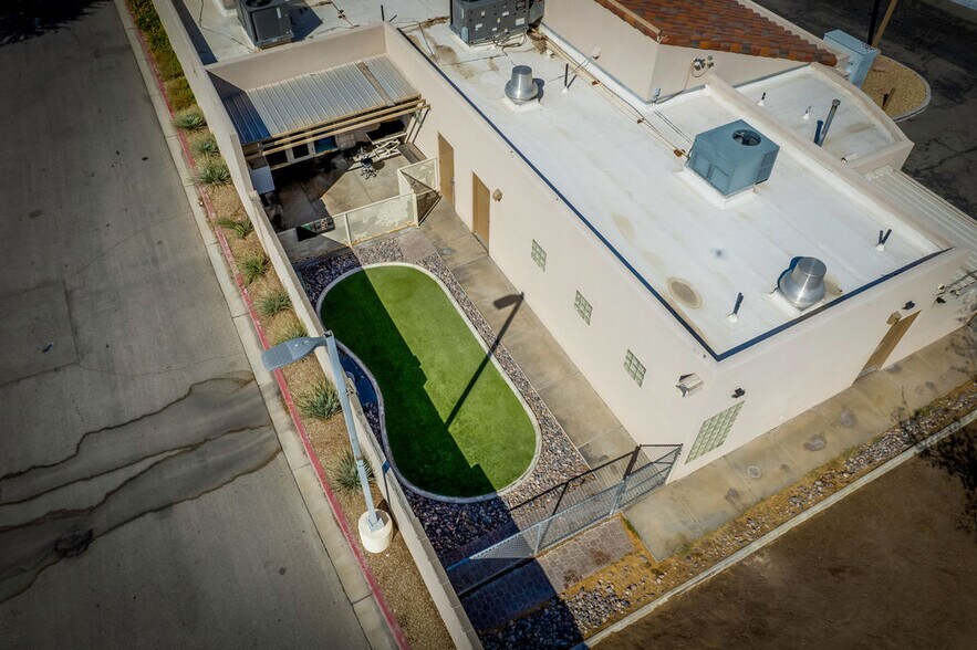 More Photos Of 1855 E Warm Springs Rd, Las Vegas Veterinarian Kennel For Sale