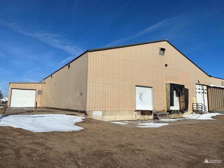 More Photos Of 2626 8th Ave, Garden City Showroom For Lease