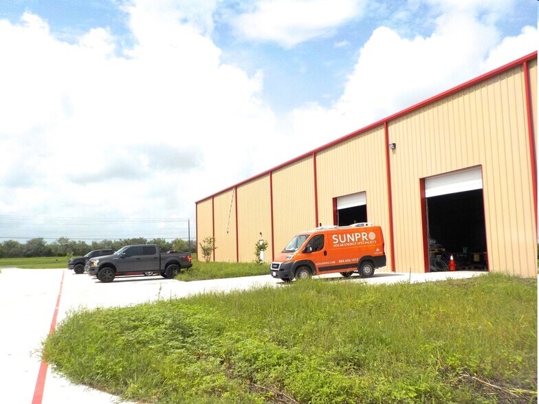 More Photos Of 5151 Logan's Run, Harlingen Unknown For Lease