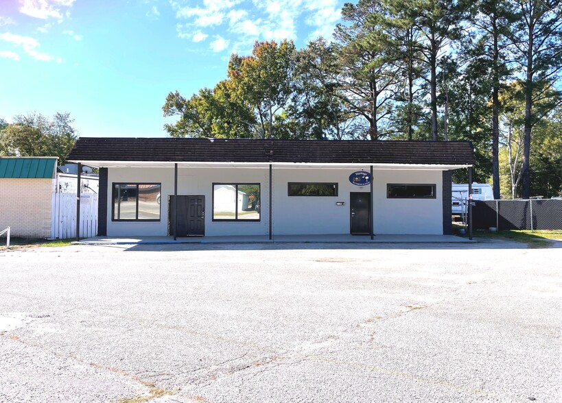 Primary Photo Of 1140 Boone Hill Rd, Summerville Freestanding For Lease