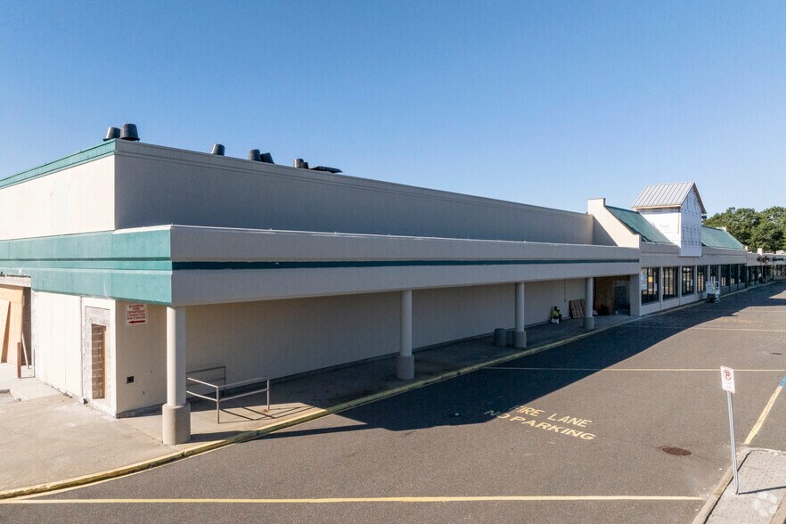 More Photos Of 50-110 Route 109, West Babylon Unknown For Lease