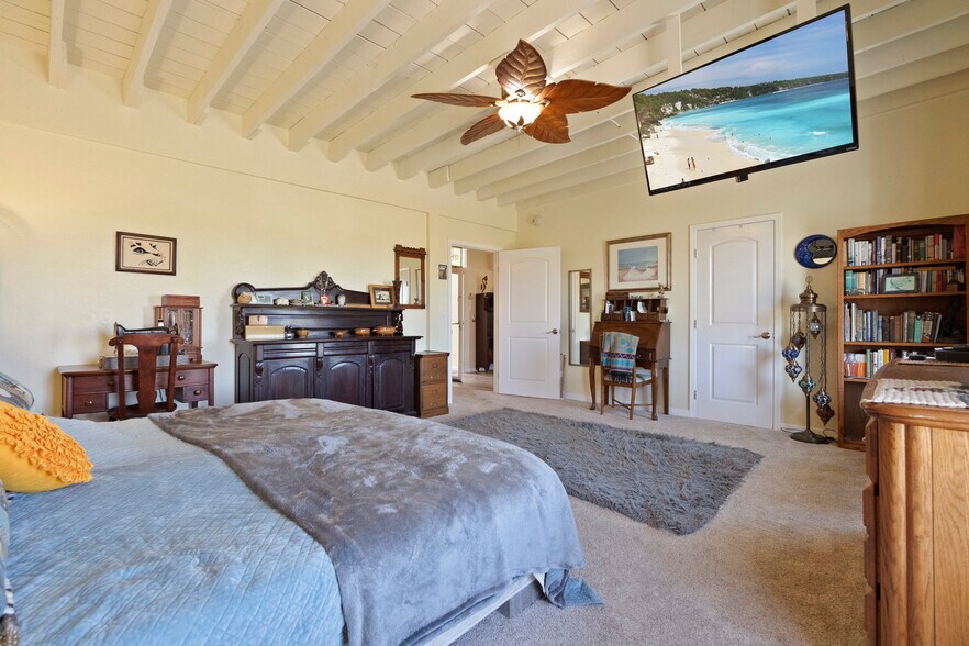 More Photos Of 347 2nd St, Crescent City Industrial For Sale