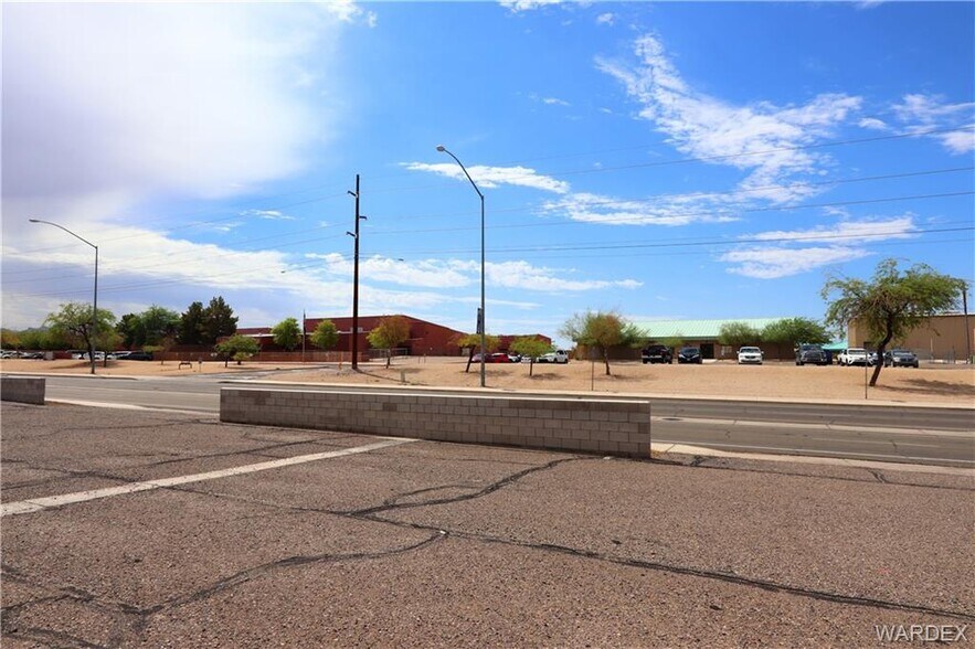 More Photos Of 1041 E Hancock Rd, Bullhead City Medical For Lease