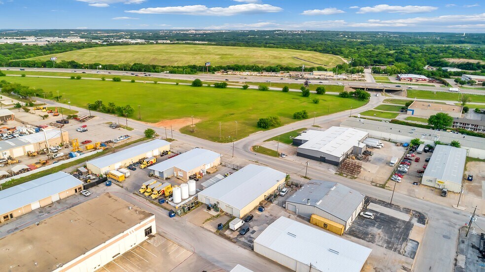 More Photos Of 6525 Midway Rd, Haltom City Warehouse For Lease