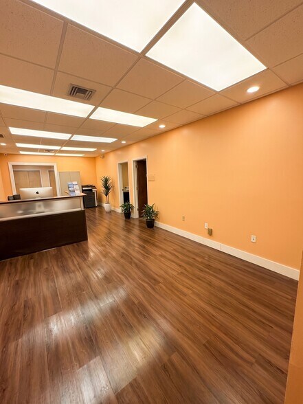 More Photos Of 860 Lower Ferry Rd, Ewing Office For Sale