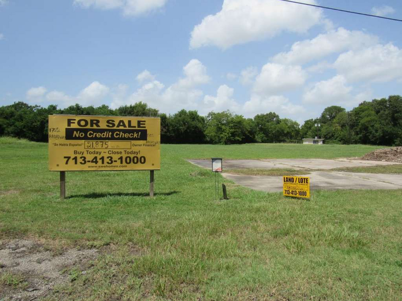 Primary Photo Of 1702 S Broadway St, La Porte Land For Sale