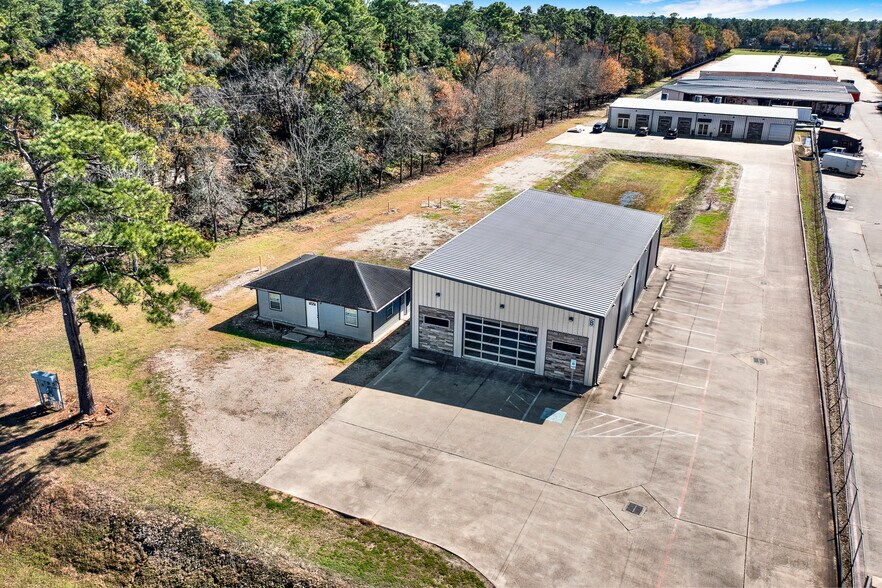 More Photos Of 11551 Louetta Rd, Houston Showroom For Lease