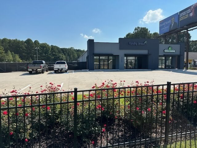 More Photos Of 200 Maxham Rd, Austell Storefront For Sale