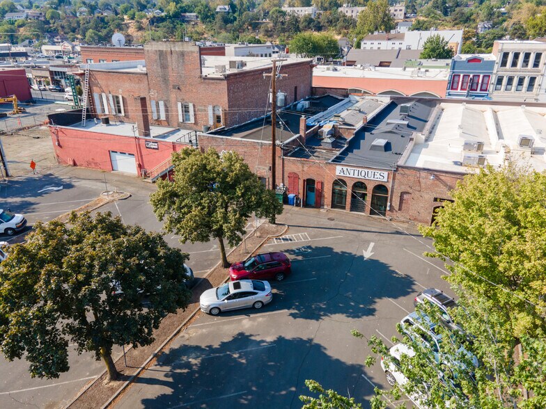 More Photos Of 315 E 2nd St, The Dalles General Retail For Sale