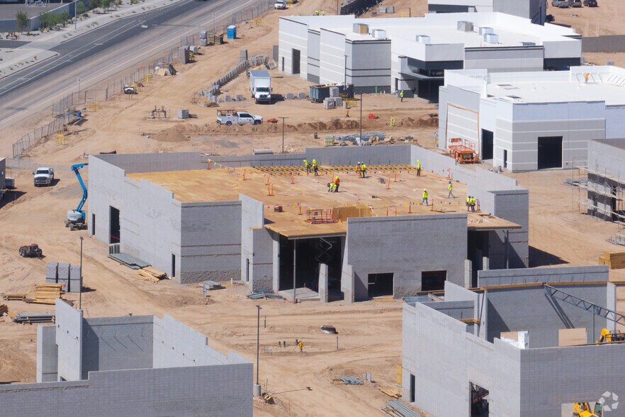 More Photos Of 7320 E Pecos Rd, Mesa Warehouse For Sale