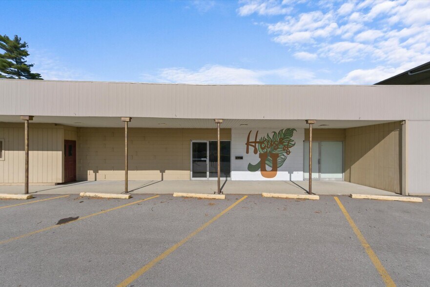 More Photos Of 3414 Dorr St, Toledo Flex For Lease
