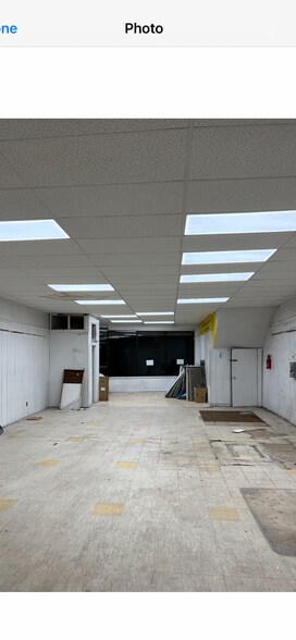 More Photos Of 881-889 Main St, Winchester Storefront Retail Office For Lease